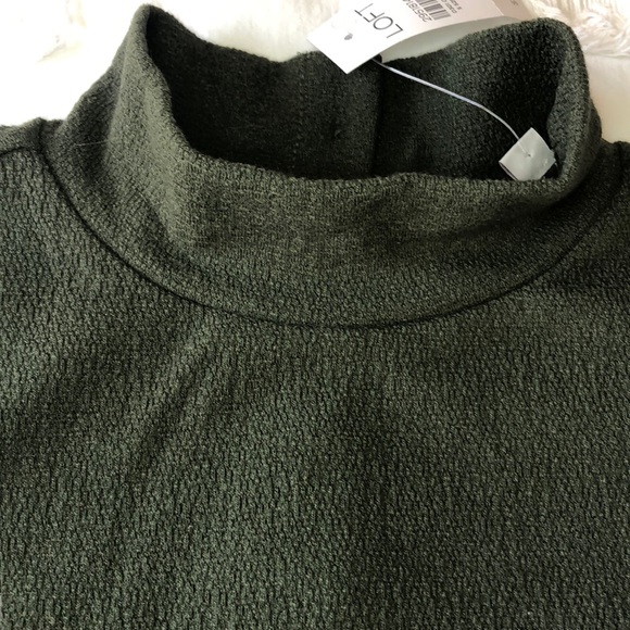 Loft Textured Button Back Shell - Picture 2 of 4